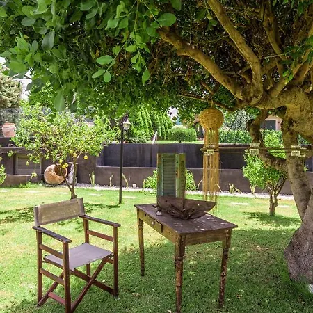 Golden Crest Villa *