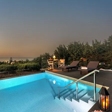 Villa Golden Crest *