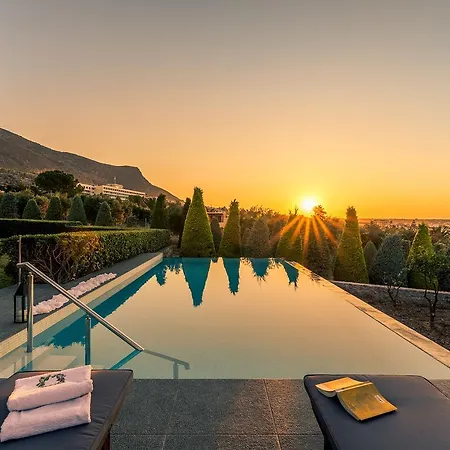 Villa Golden Crest